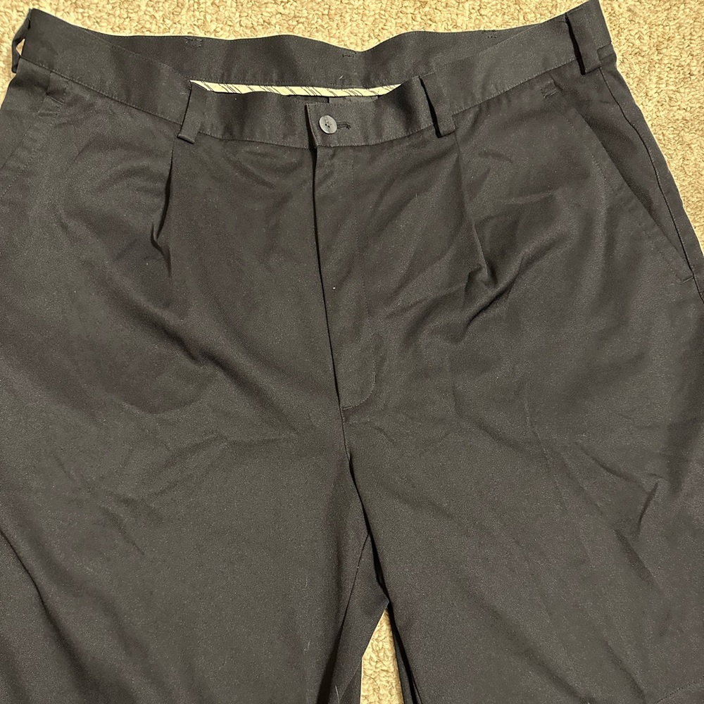 Men’s Nike Golf shorts. Black. Size:40